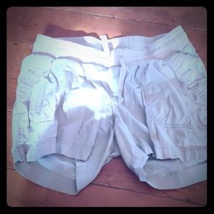 Shorts maternity